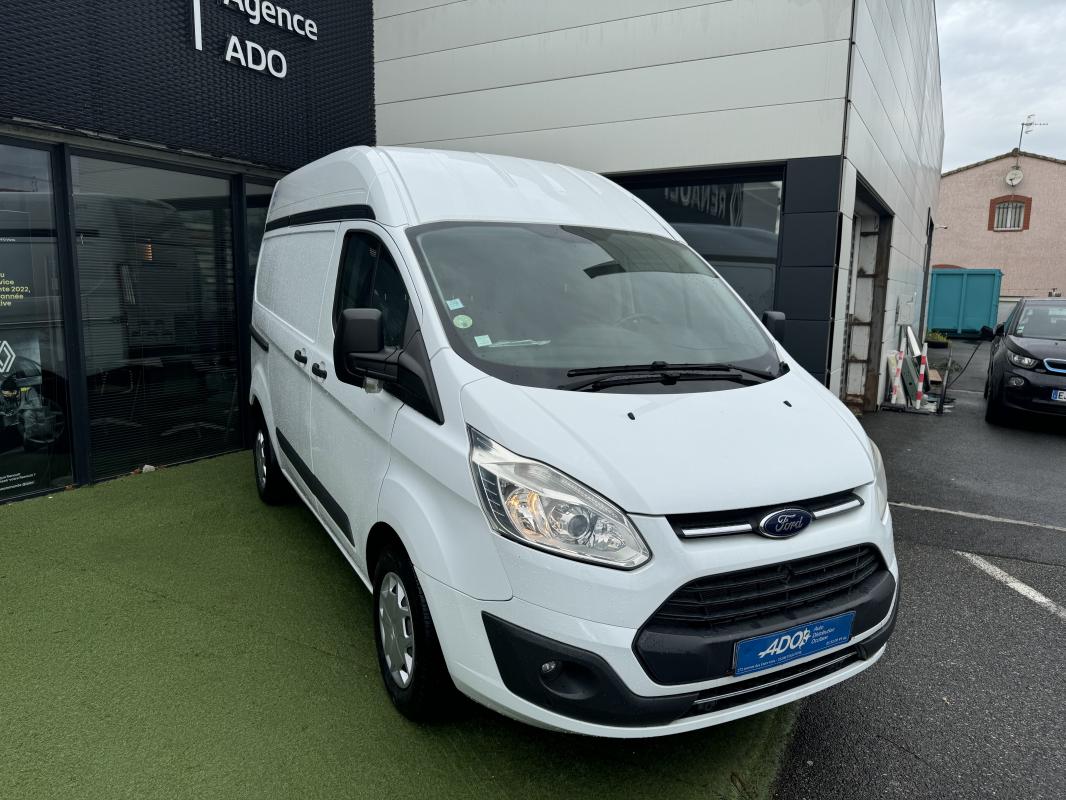 voiture d'occasion Ford Transit Custom