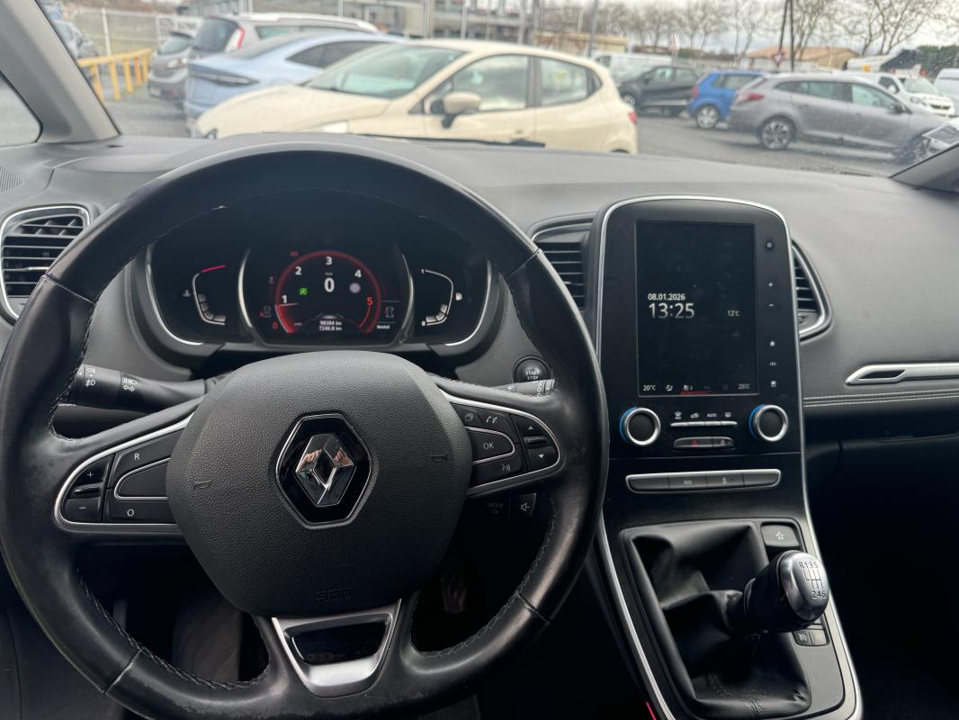 voiture d'occasion Renault Grand Sc�nic